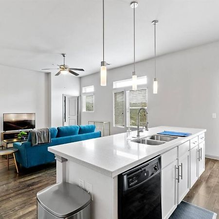 Modern Austin 2Br 2B Apt With Pool Parking & Wifi Exterior photo