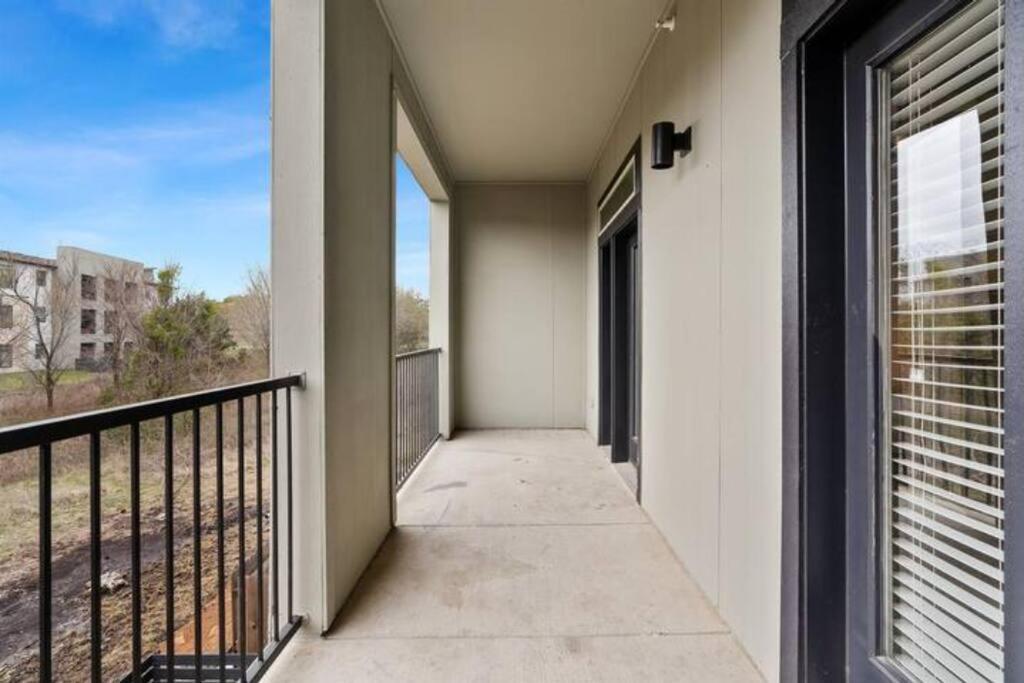 Modern Austin 2Br 2B Apt With Pool Parking & Wifi Exterior photo